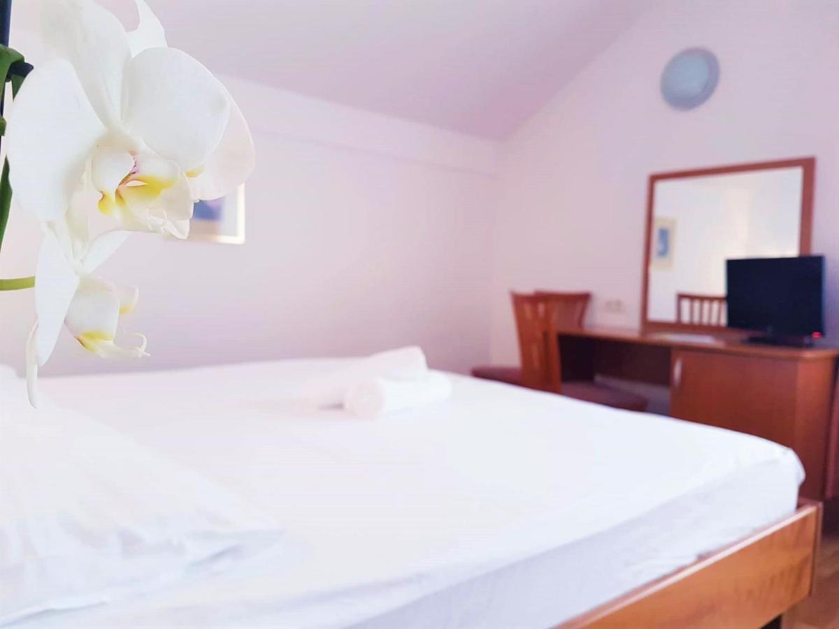 Guesthouse Bajc Vrhnika Εξωτερικό φωτογραφία